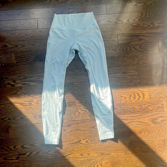 Women’s Lulu Lemon light blue align leggings. - Picture 1 of 2